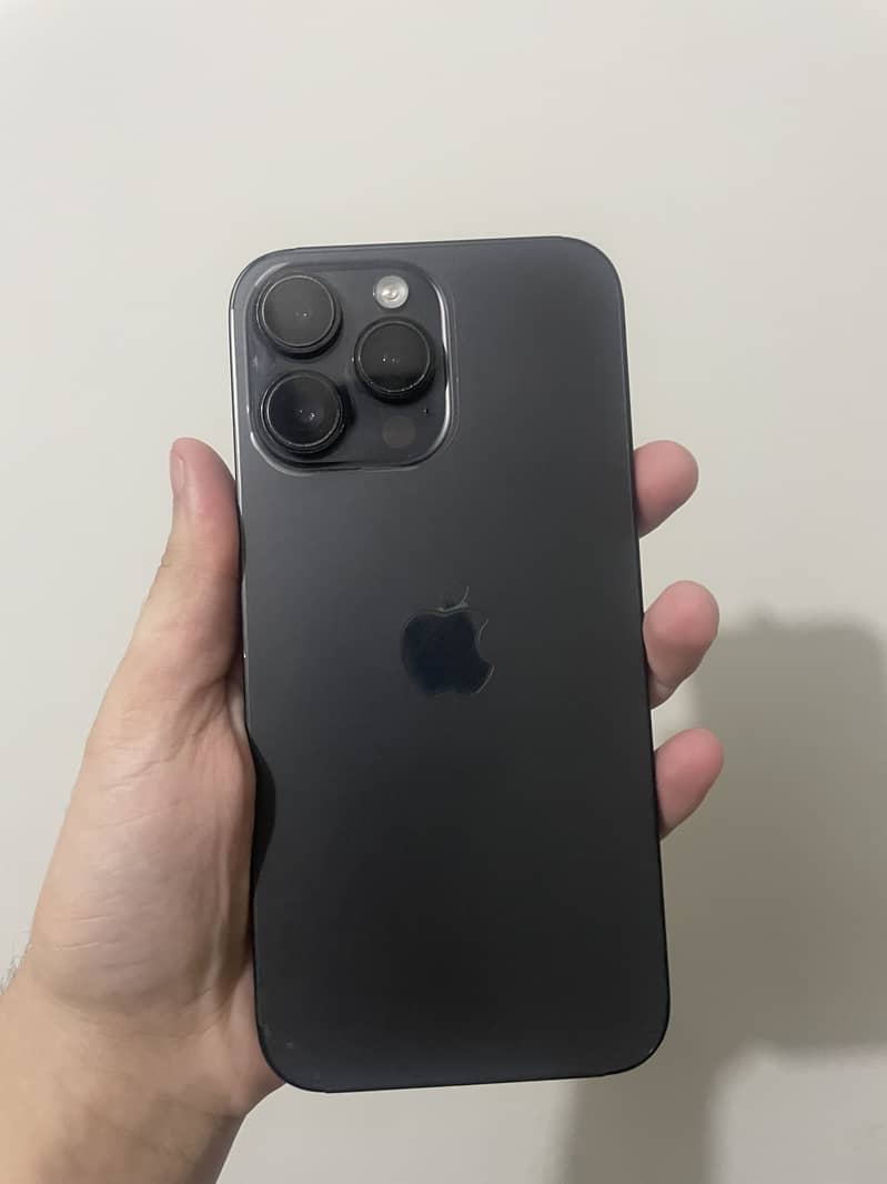iPhone 14pro max 1