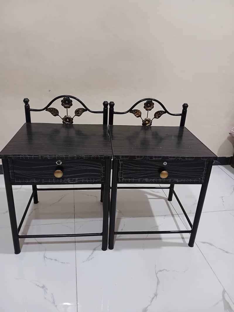 side table 0