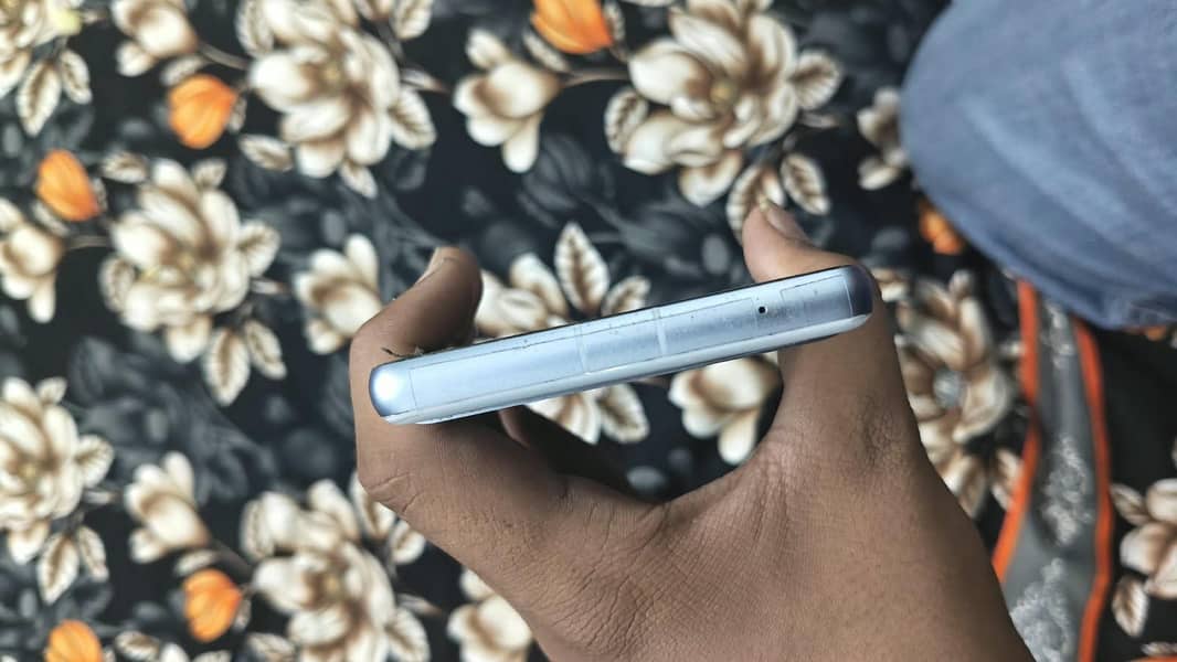 Google Pixel 7a 6