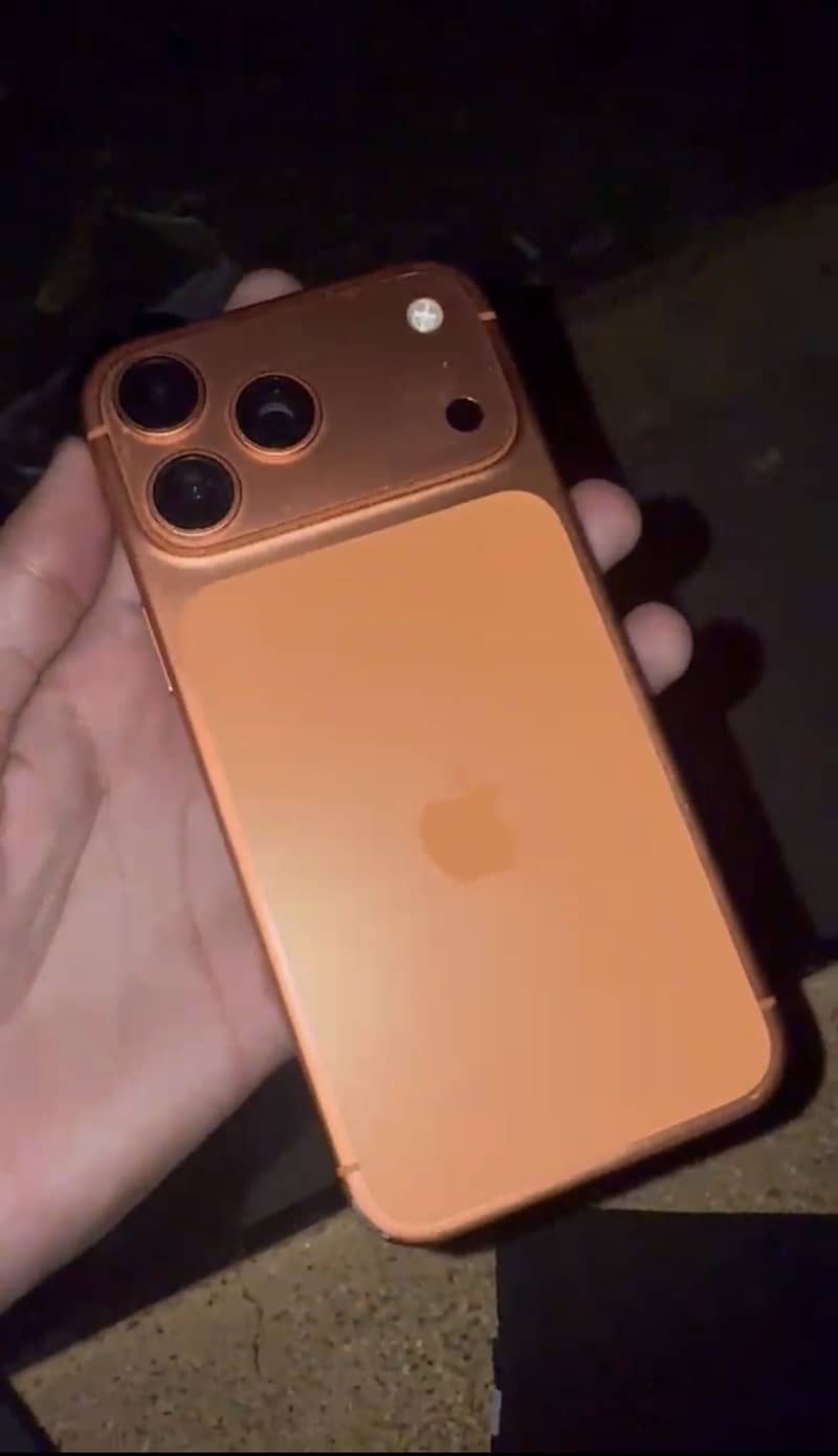 Apple iPhone 17 Pro Max 0
