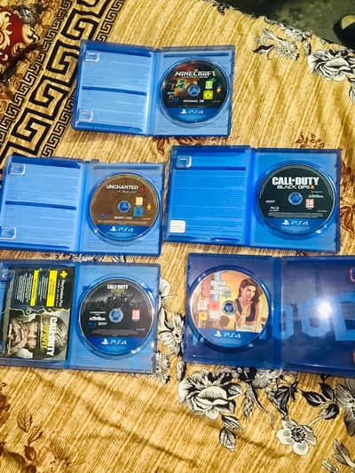 Originalz PS4 Camo Sony Controller + 5 Top Games Bundle