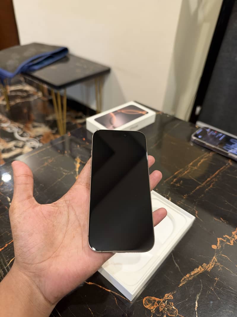 Apple iPhone 16 Pro 5