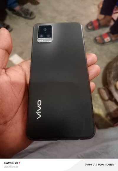 Vivo V20