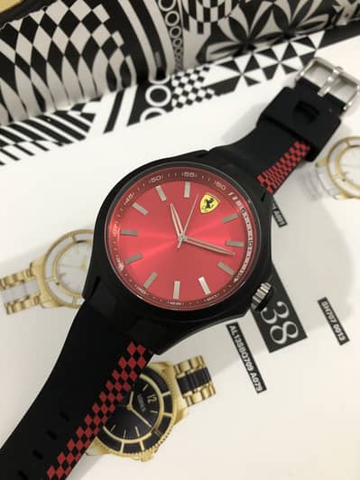 FERRARI-RED-SPORTS MODEL-NEW & ORIGINAL WATCH
