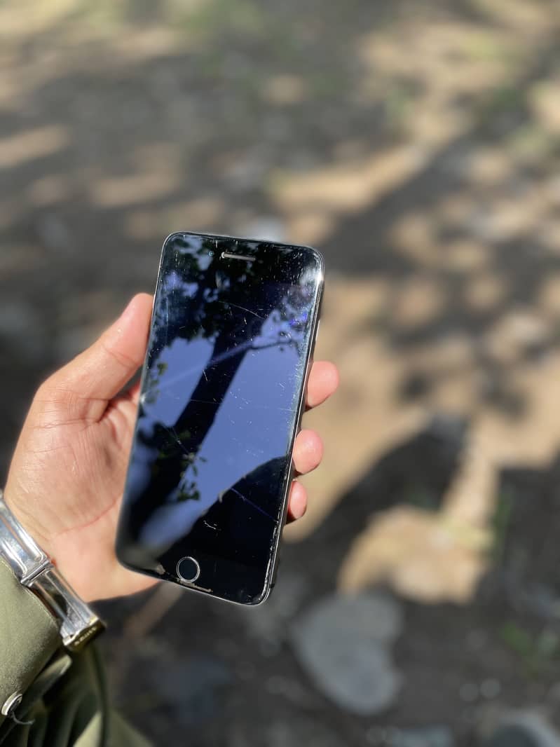 Apple iPhone 8 Plus 2