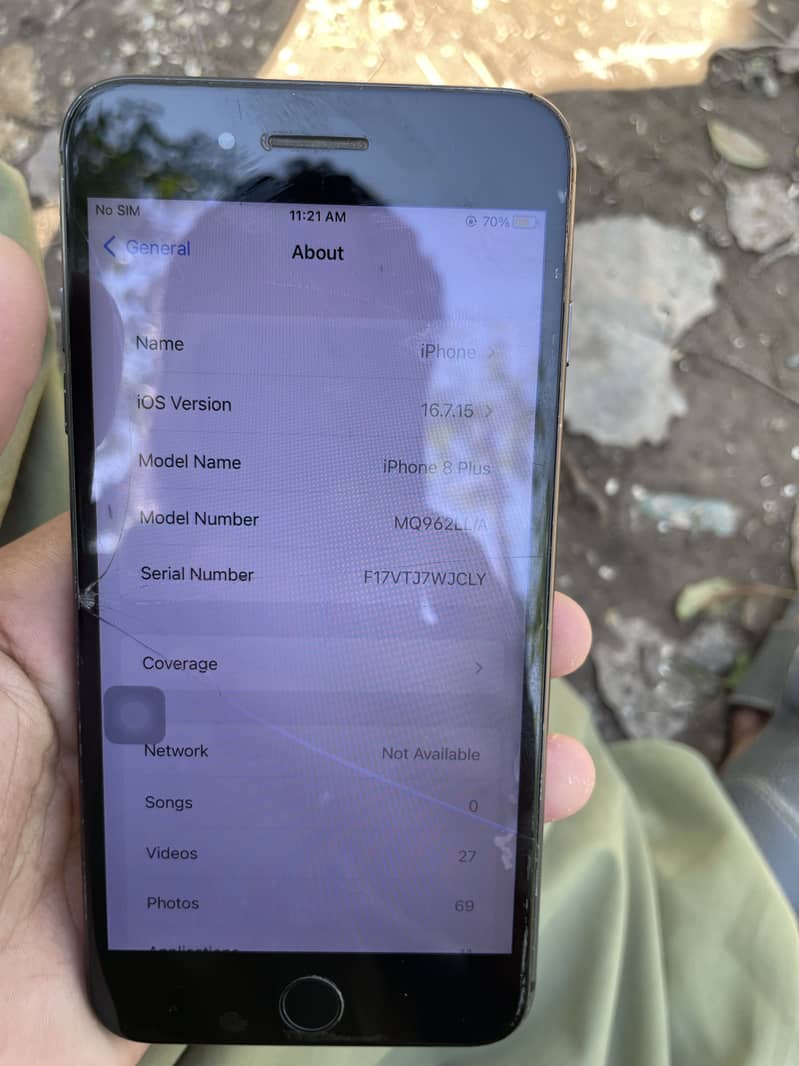 Apple iPhone 8 Plus 3