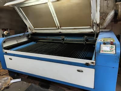 1800 x 1000 mm Co 2 Laser machine double head