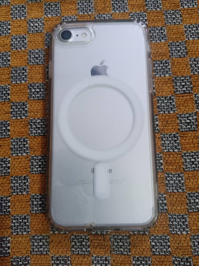 Apple iPhone 7 0
