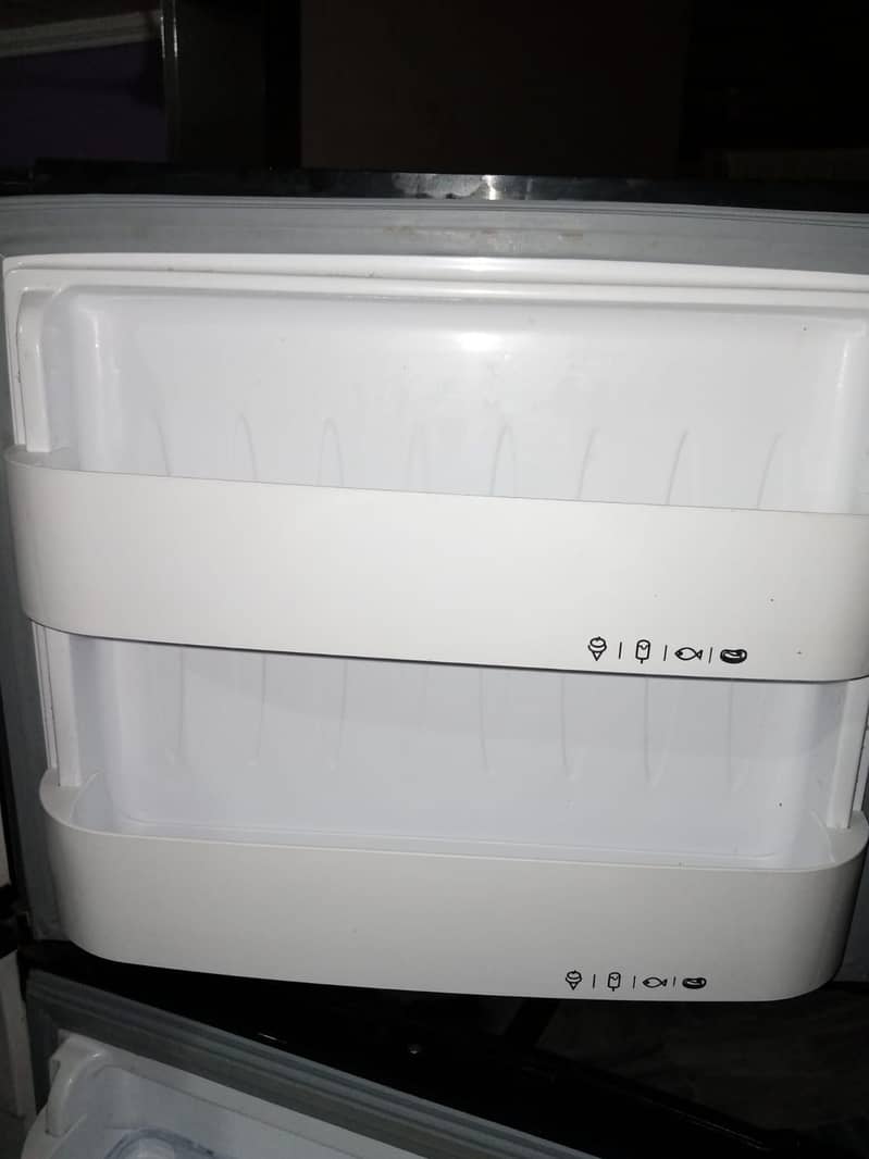 Orient Medium Size Refrigerator 2