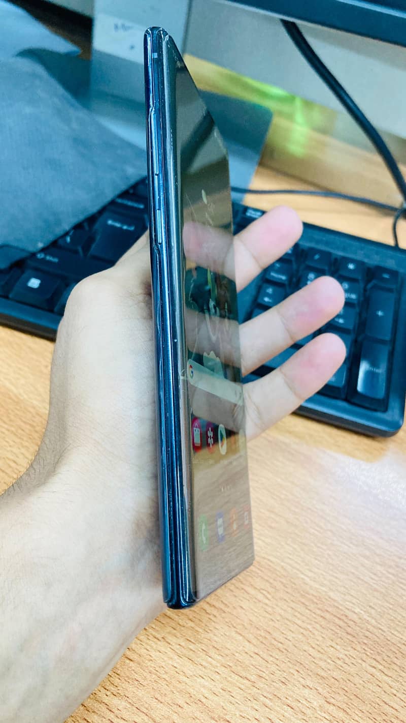 Samsung Mobile Note 10 Plus 6