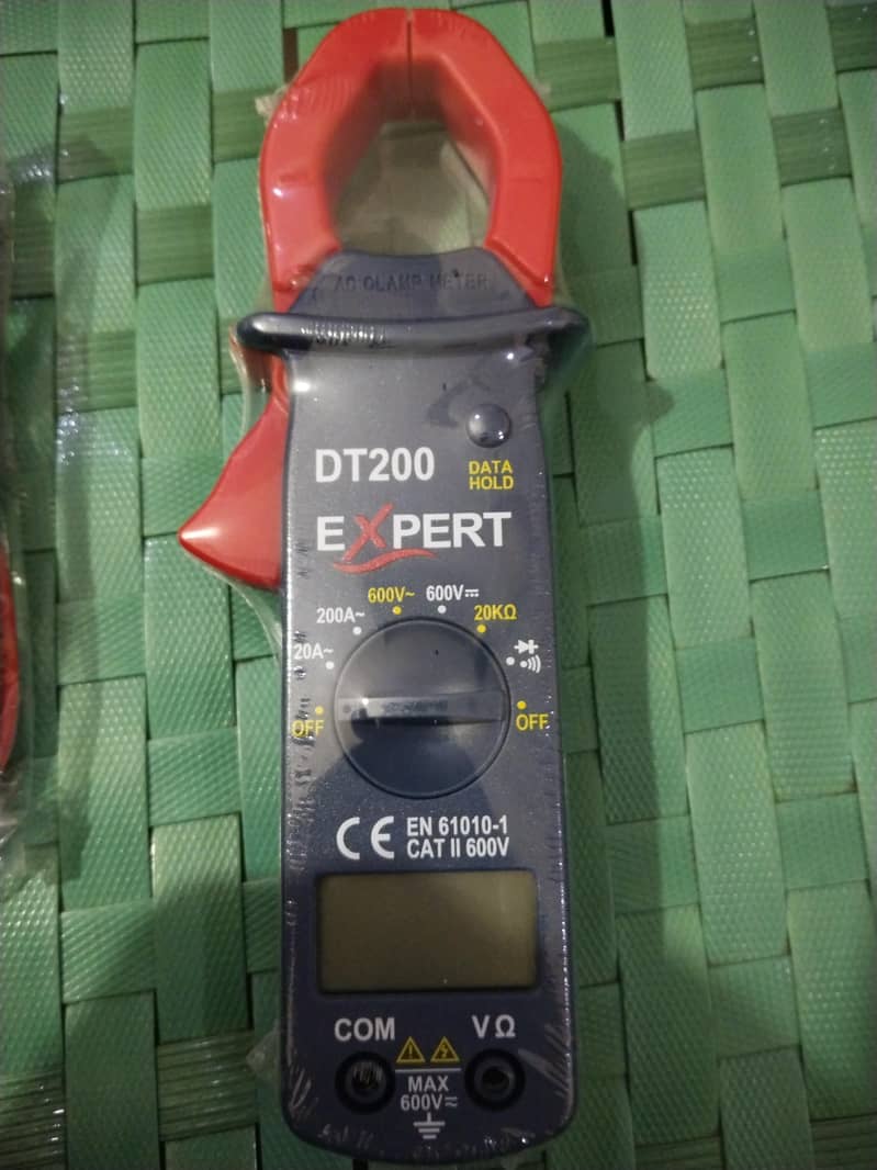 digital clamp meter 2