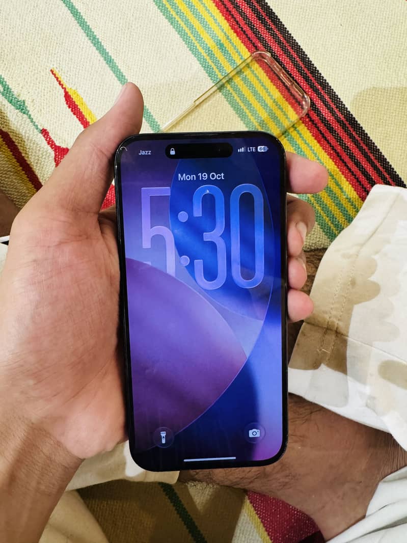 Apple iPhone 15 Pro 3