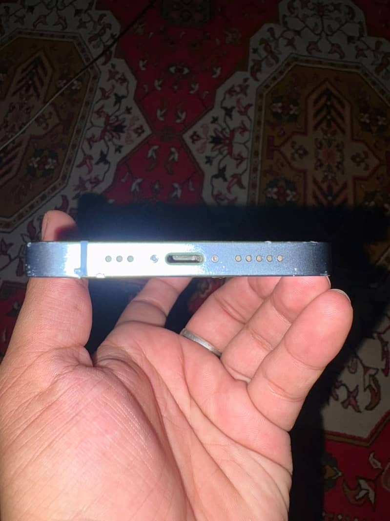 Apple iPhone 14 4