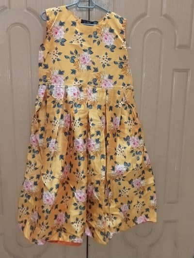 FROCK WITH WASKET