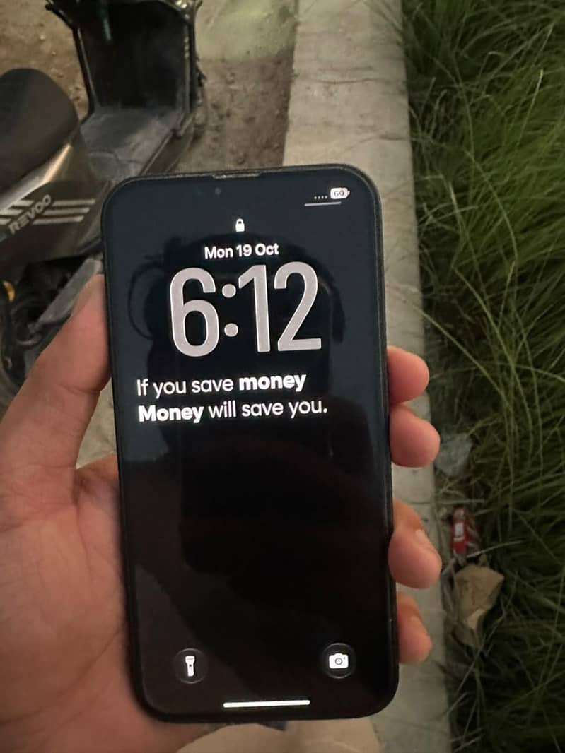 Apple iPhone 13 6