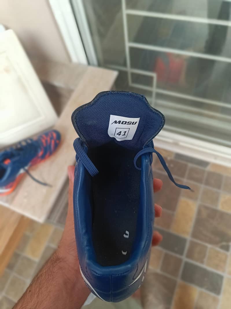 MOSU studs 10/10 condition 1