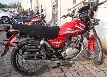 Suzuki GS 150 2023