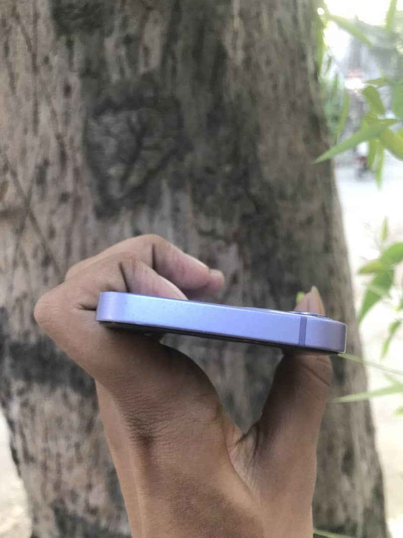 Apple iPhone 12 mini 4