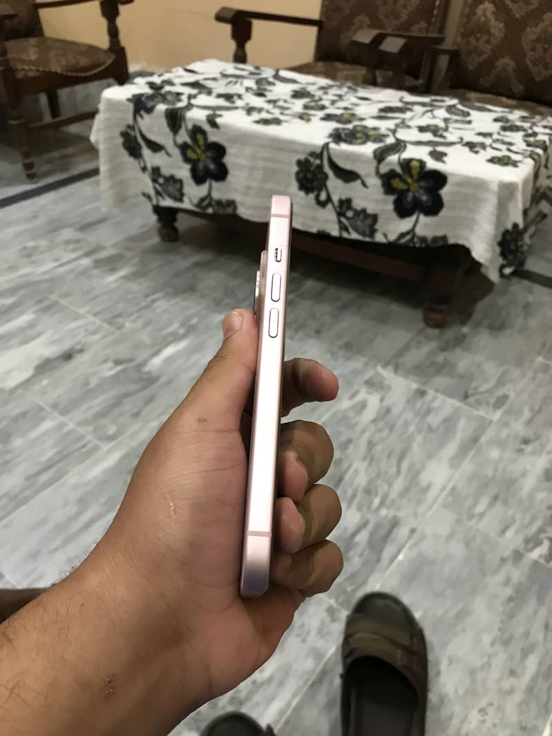 Apple iPhone 15 2