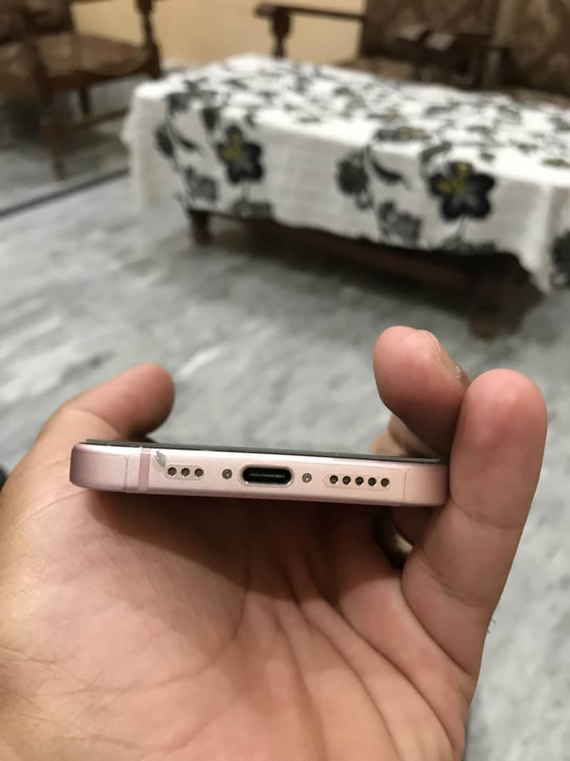 Apple iPhone 15 5