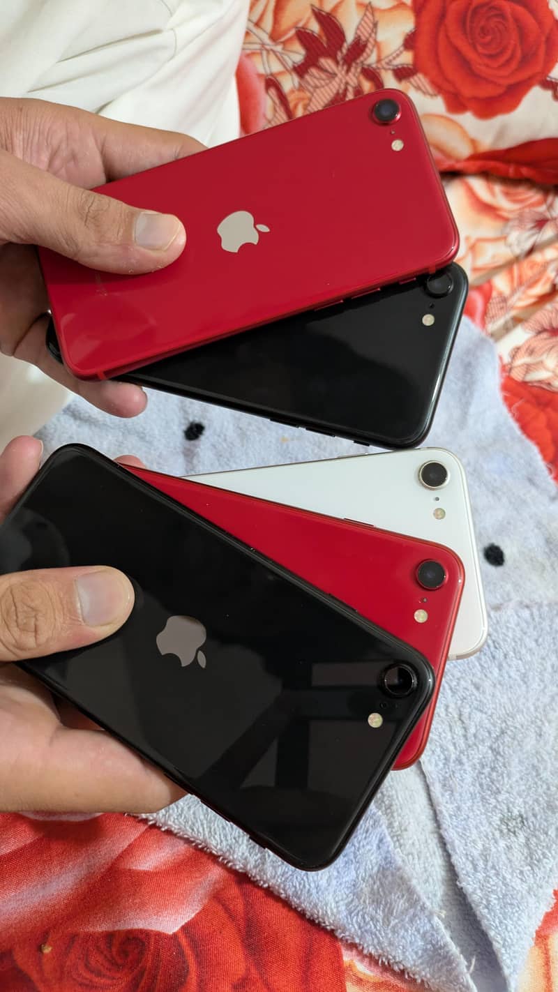 Apple iPhone SE 8