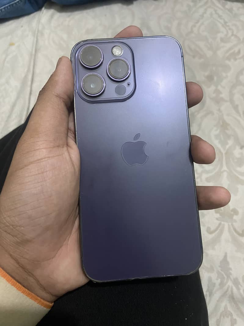 Apple iPhone 14 Pro Max 1