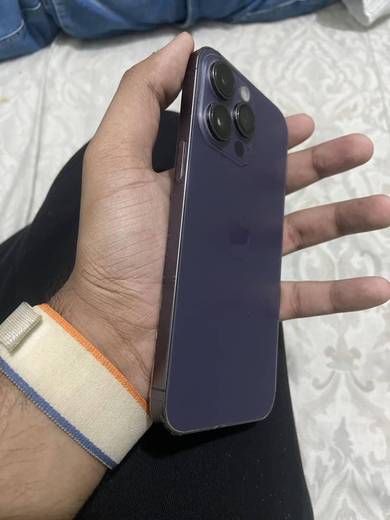 Apple iPhone 14 Pro Max 3