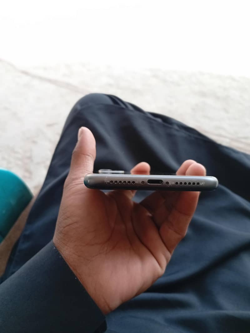 Apple iPhone 11 2