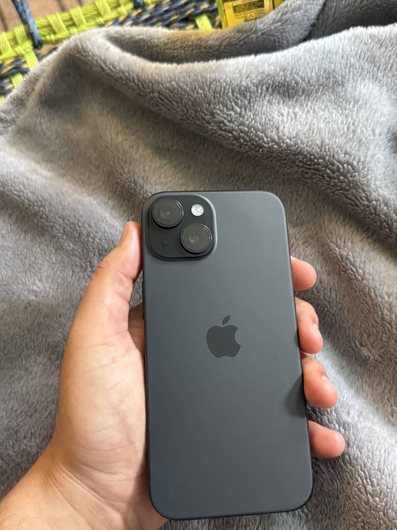 Apple iPhone 15 2
