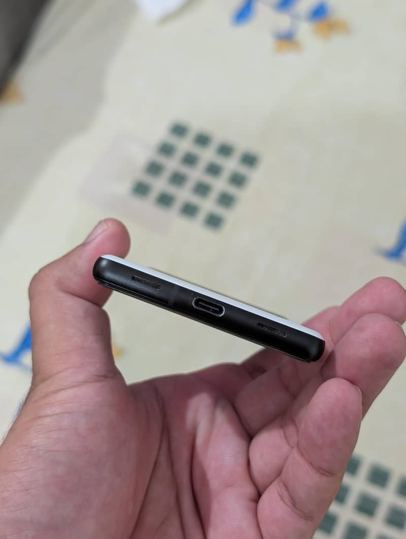 Google Pixel 6a 4