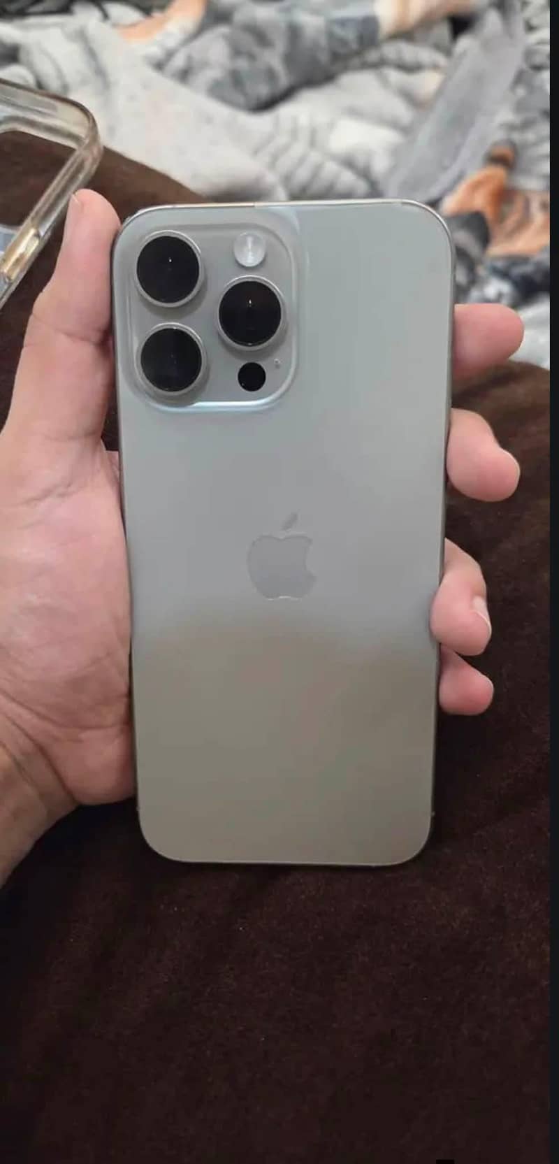 iphone 16 pro max 5