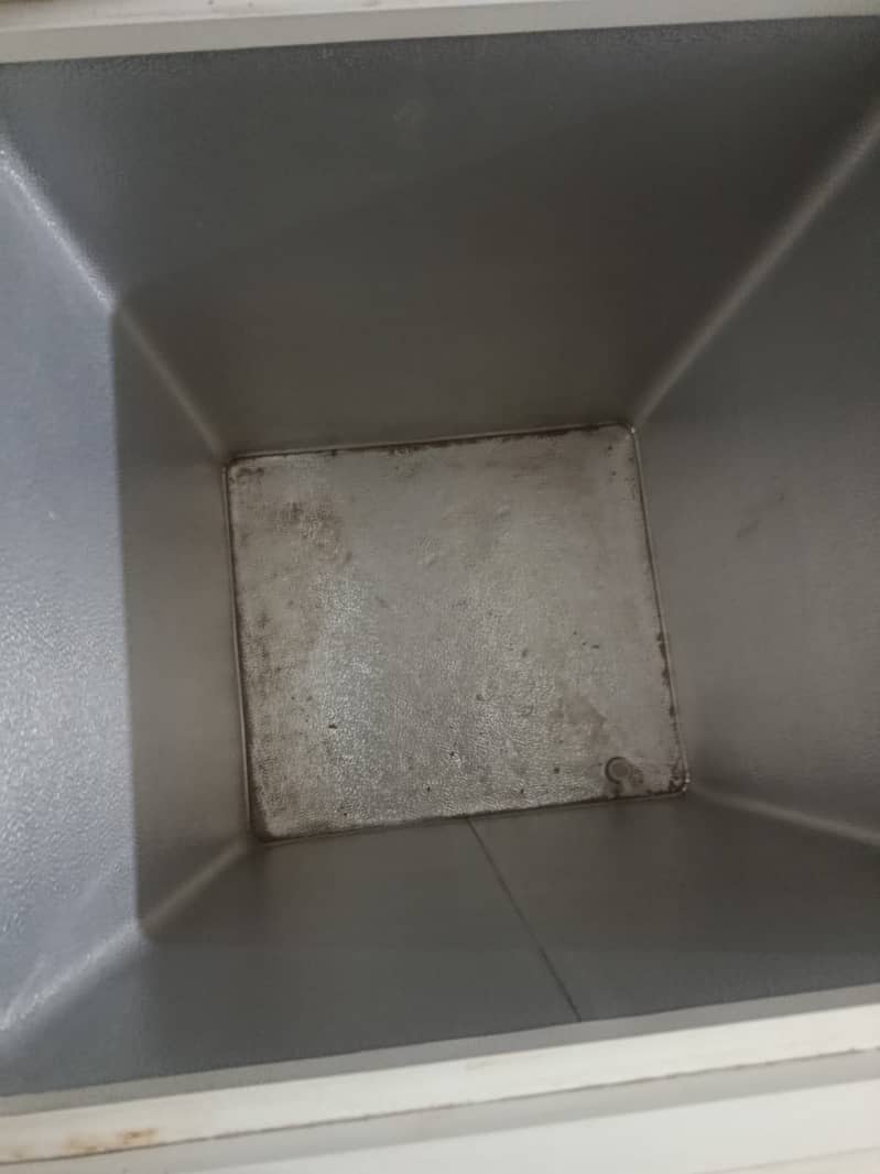 Waves deep freezer 1