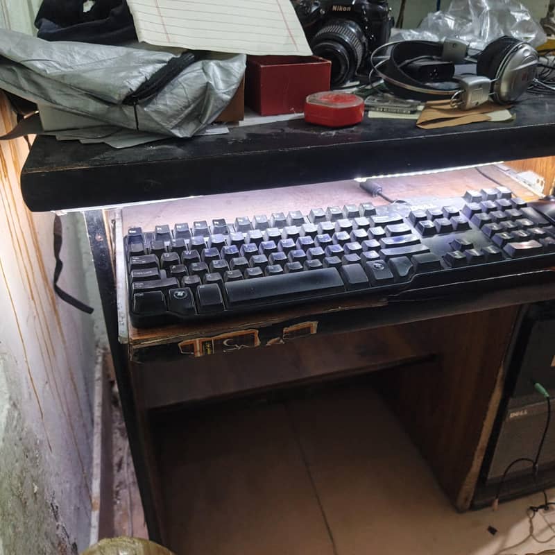 computer table full setup with led light 2