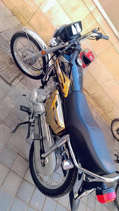 Honda CG 125 self start 5 gear special edition for sale