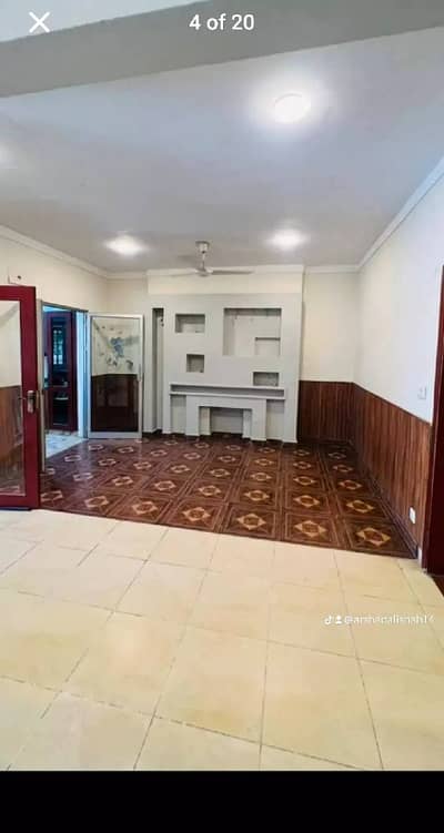 8 Marla house for rent