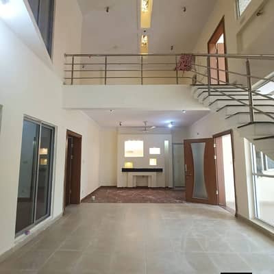 Safari Home sector B 8 Marla 3 bedroom Available for rent with Gass Rent Finel 85k