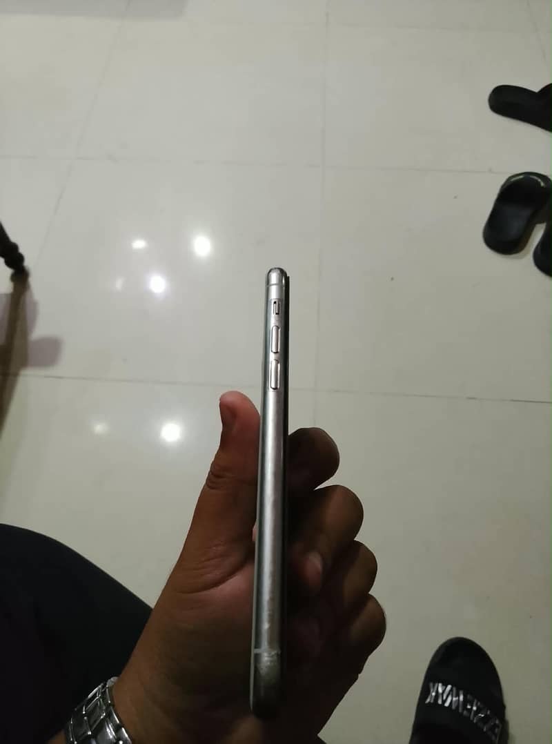 Apple iPhone 11 Pro 3