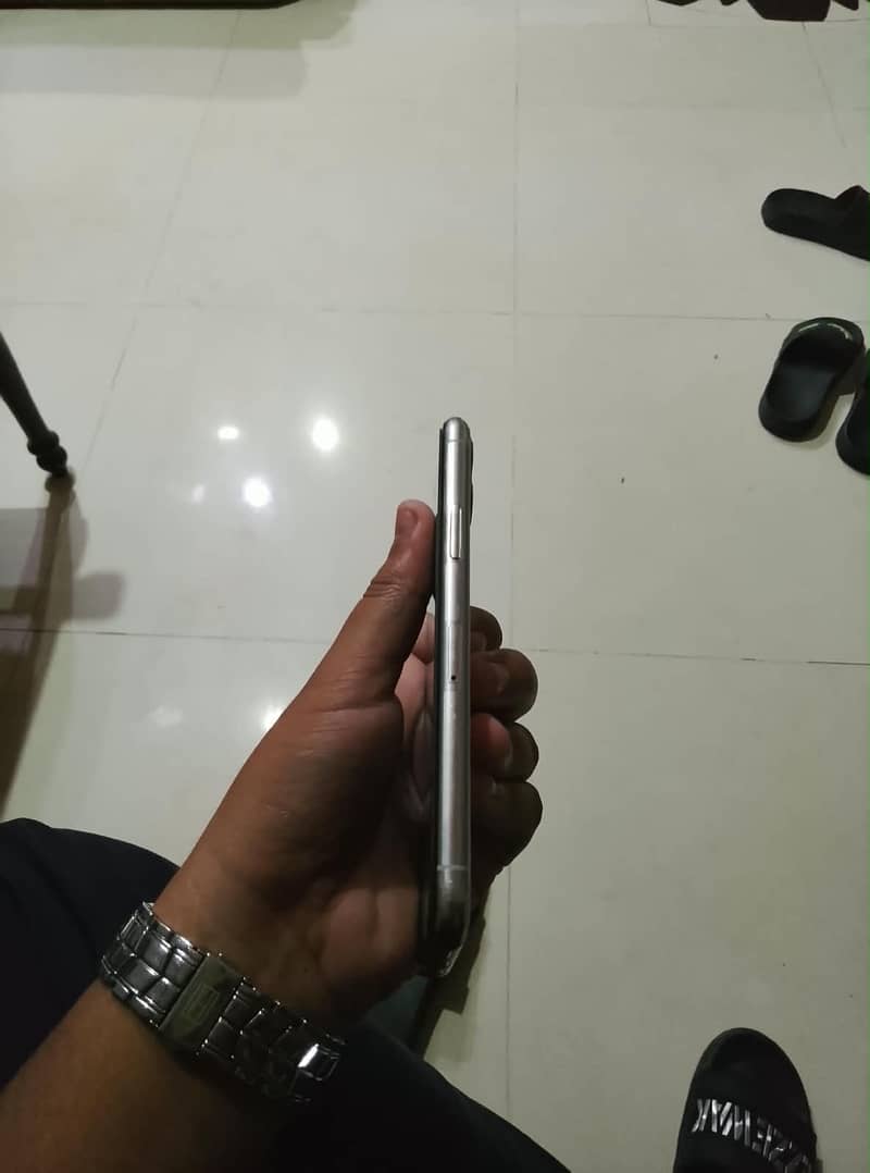 Apple iPhone 11 Pro 5