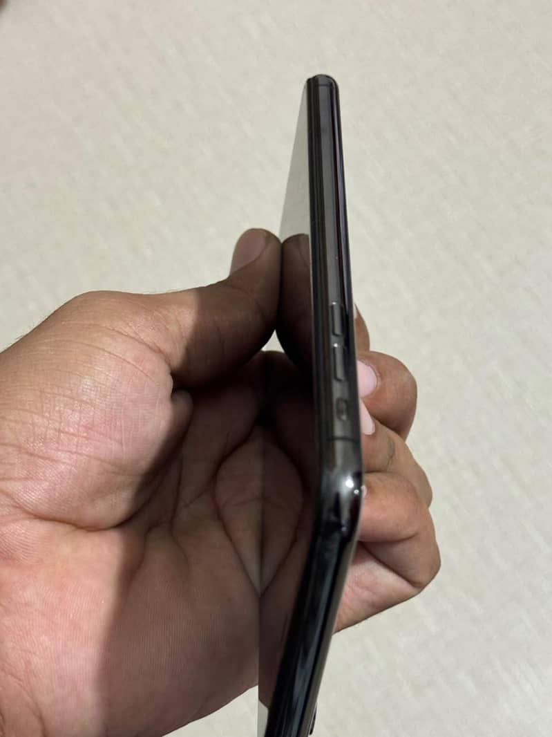 Apple iPhone XS Max 6