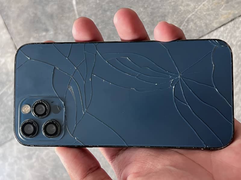 Apple iPhone 12 Pro 2