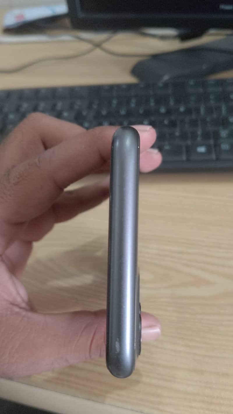 Apple iPhone 11 1