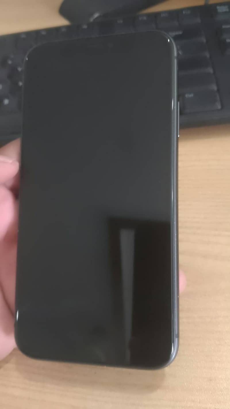 Apple iPhone 11 4