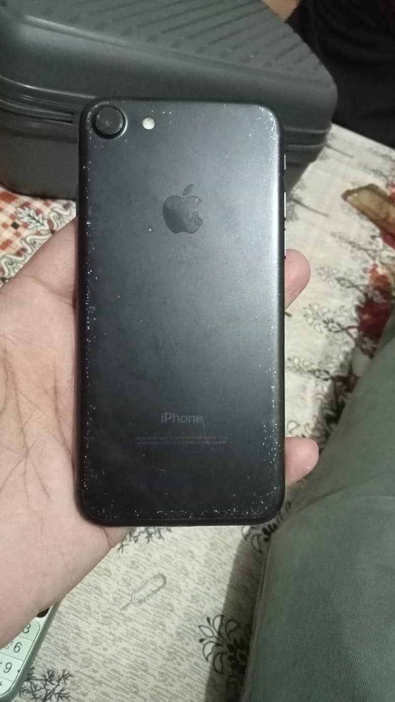 Apple iPhone 7 1