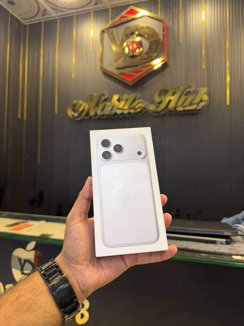 Apple iPhone 17 Pro Max 0