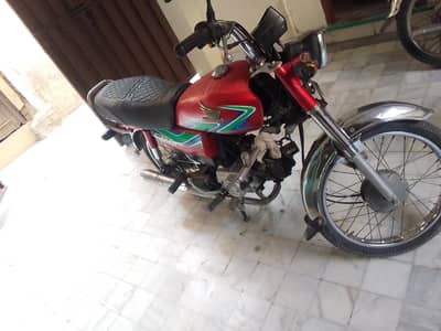 CD70 Honda bike