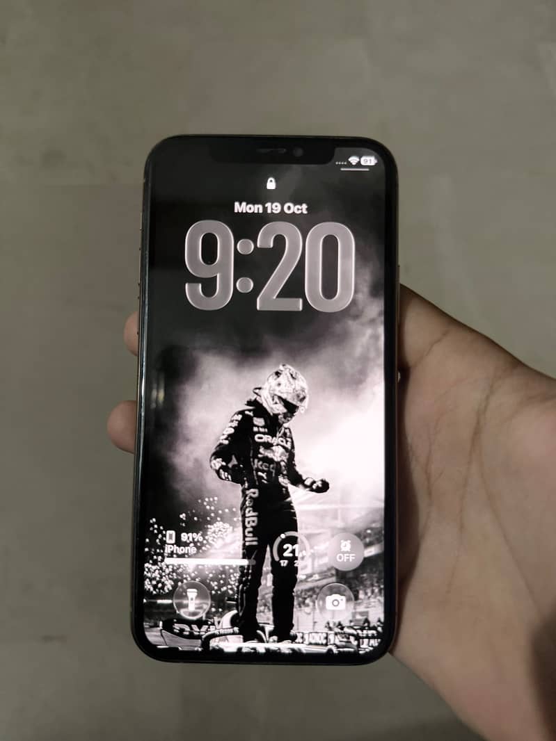 Apple iPhone 11 Pro 1
