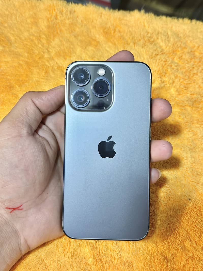 Apple iPhone 13 Pro 0