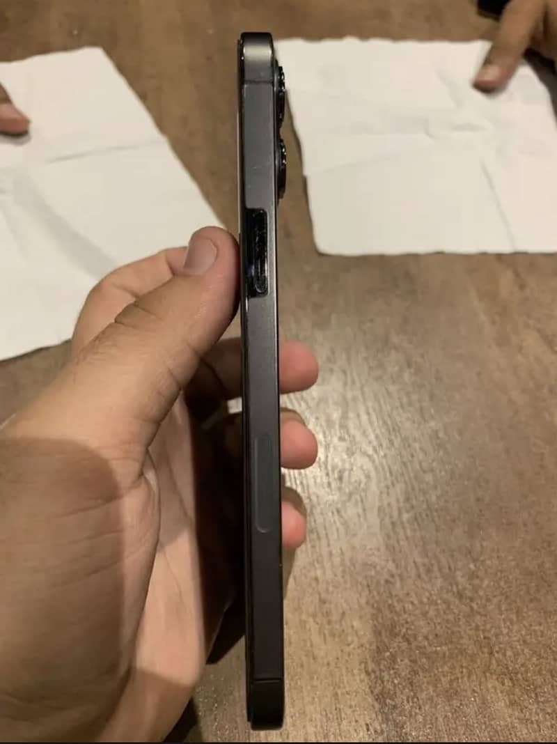 Apple iPhone 12 Pro Max 3