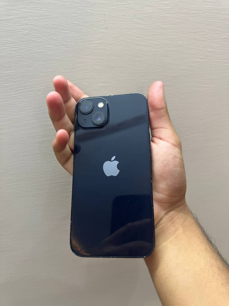 Apple iPhone 13 0