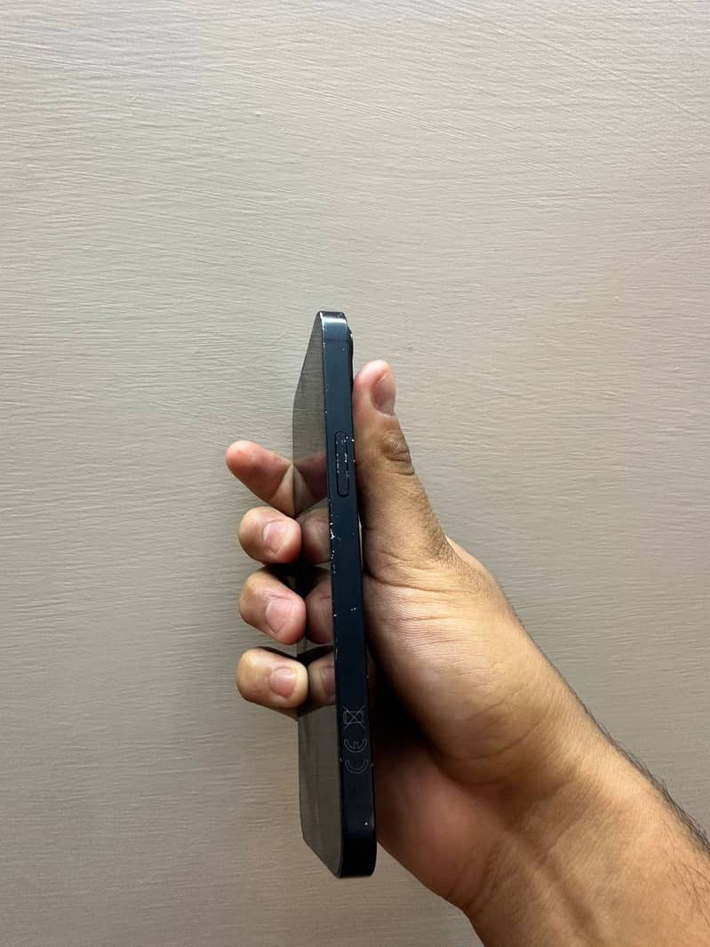 Apple iPhone 13 3